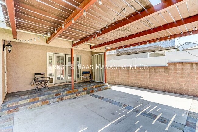 Building Photo - 6533 E Monlaco Rd