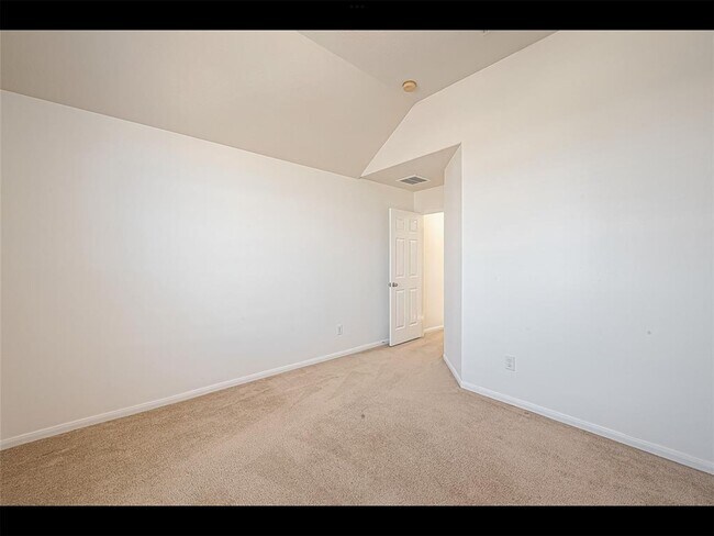 Building Photo - 10819 Waterfern Ct