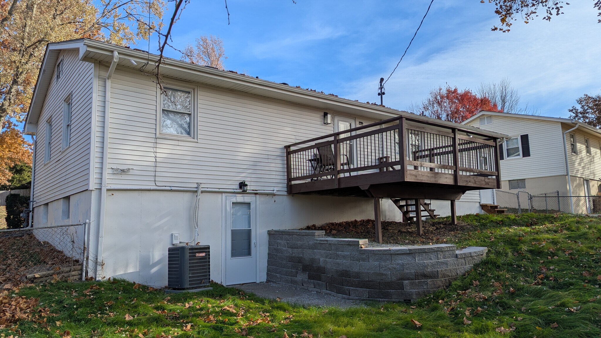 Building Photo - 7512 N Hemple Ave