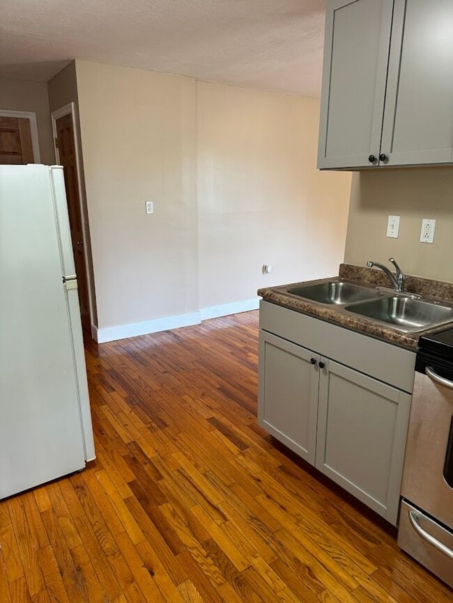 Building Photo - Portsmouth 1 bedroom