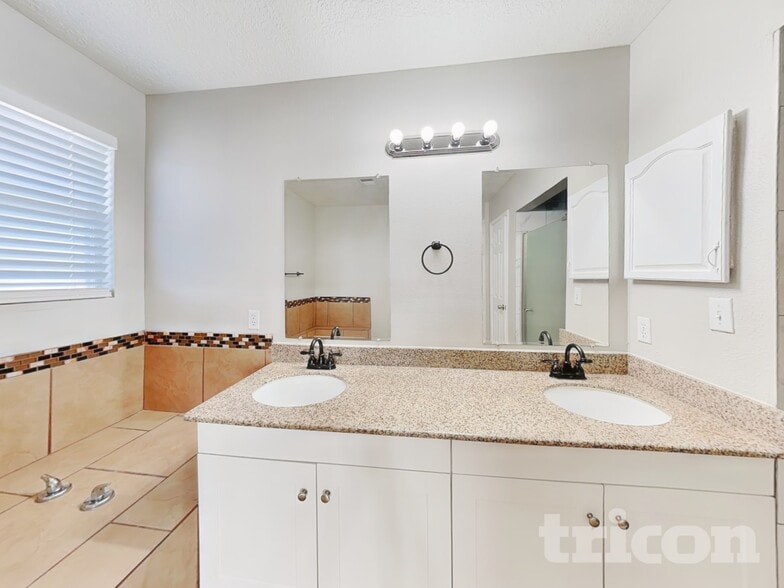 Building Photo - 3076 Cascades Trail SE