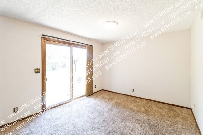 Building Photo - 1124 Johnson St