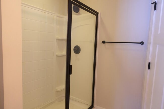 Building Photo - 17 Timber Oak Way