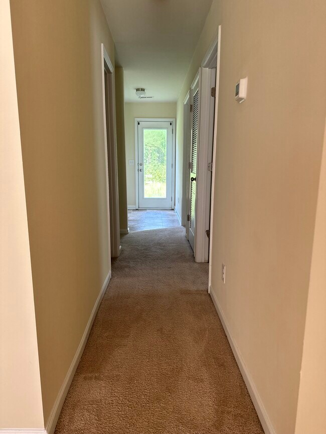 Building Photo - 2421