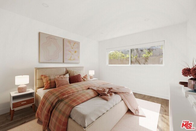 Building Photo - 2204 Ridgemont Dr