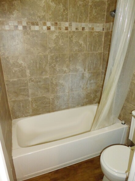 Building Photo - 3431 Stover St