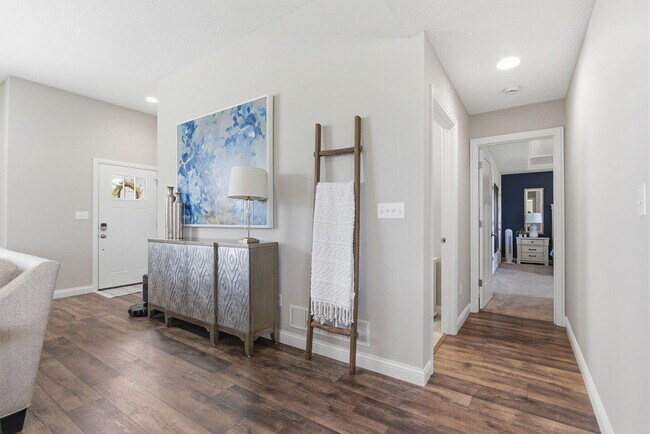 Building Photo - 3805 Flatwater Dr