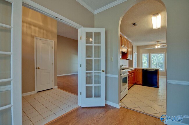 Building Photo - 97 S Interlaken Dr
