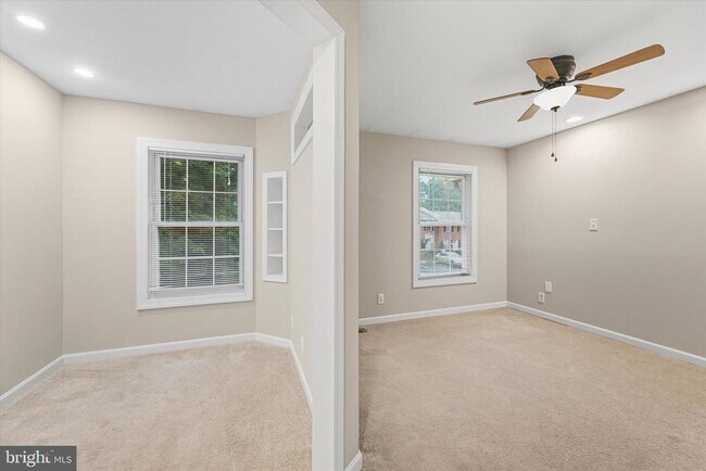 Building Photo - 129 N Duke Dr
