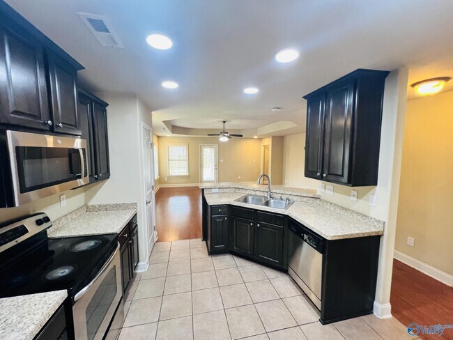 Building Photo - 111 Pembridge Ln