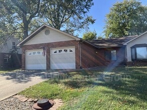 Building Photo - 9 Old Orchard Ln