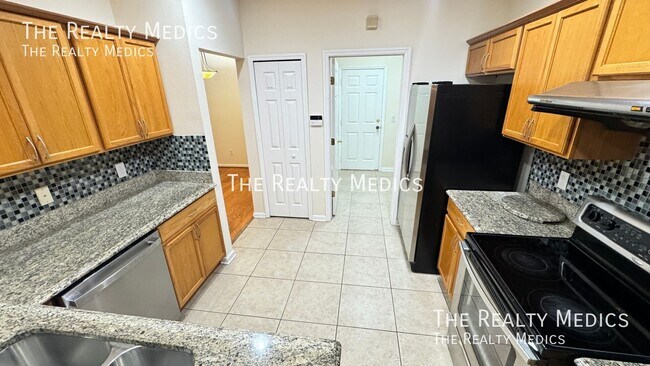 Building Photo - 626 Fern Lake Dr