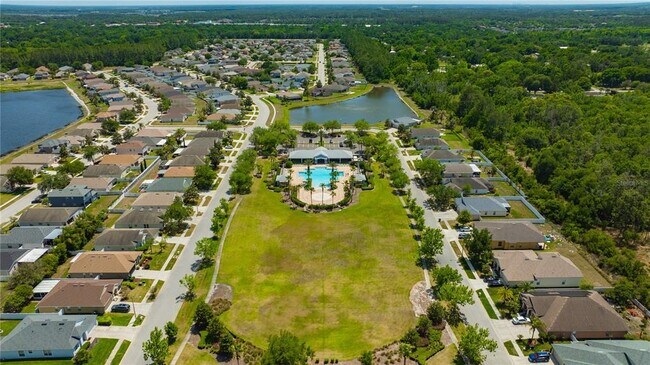 Building Photo - 30435 Annadale Dr