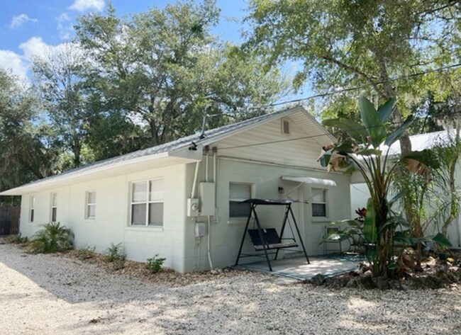 Building Photo - 9092 W Fort Island Trail