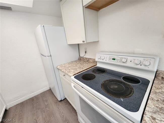 Building Photo - 1919 Lillie St