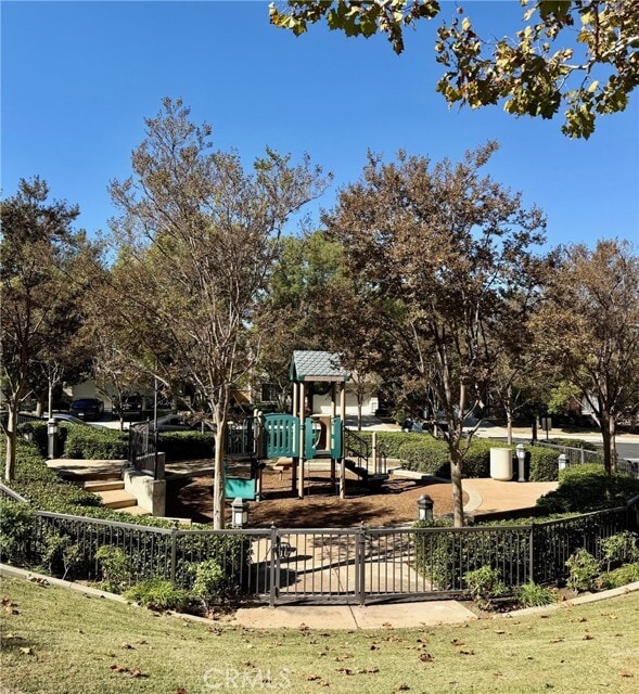 Building Photo - 16000 Carlton Ct