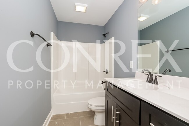 Building Photo - Beautiful 3 Bedroom Townhome in Lebanon, TN!