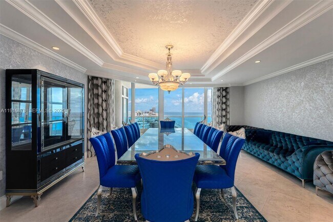 Building Photo - 5025 Collins Ave