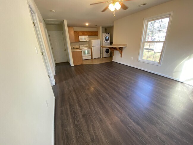 Building Photo - 241 Cambridge St