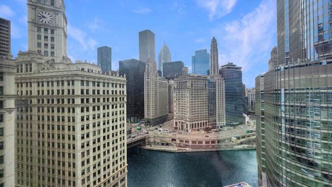 Building Photo - 405 N Wabash Ave