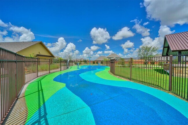 Building Photo - 9539 Summer River Dr