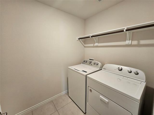 Building Photo - 903 Marigold St