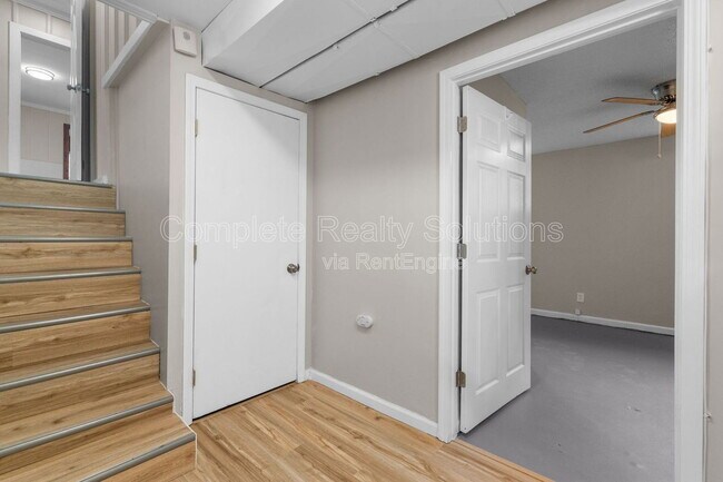 Building Photo - 1821 Korando Ave