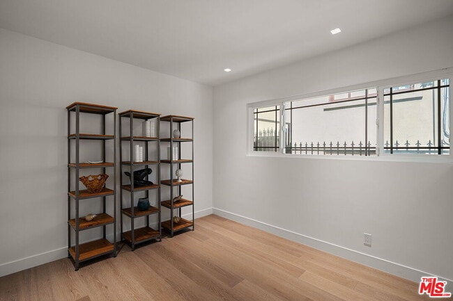 Building Photo - 1641 Tower Grove Dr