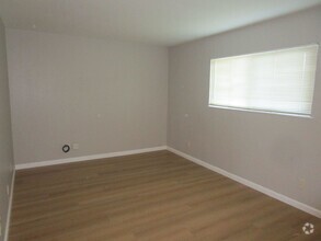 Building Photo - MOVE-IN SPECIAL: $500 OFF 1ST MONTHS RENT ...