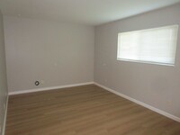 Building Photo - MOVE-IN SPECIAL: $500 OFF 1ST MONTHS RENT ...