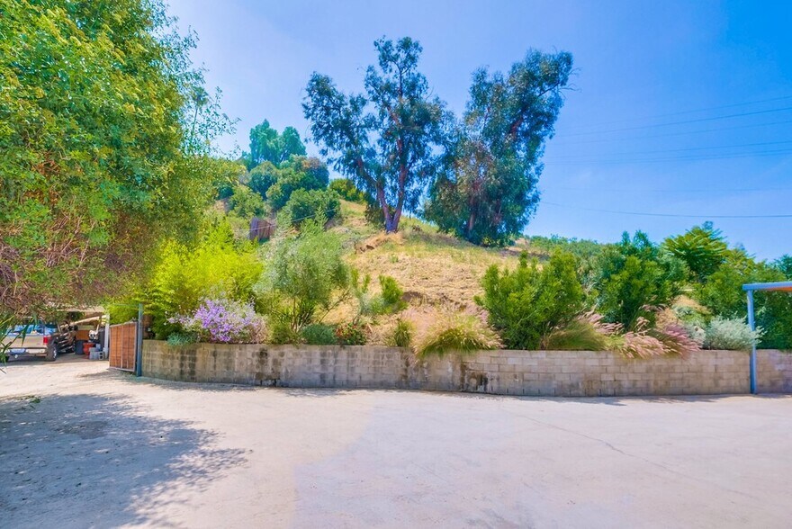 Building Photo - 4523 Tourmaline St