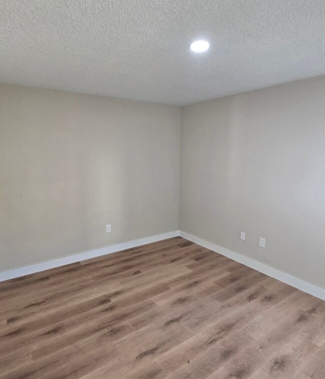 Building Photo - Charming and Newly Renovated 3BR 2BA Home in Jacksonville