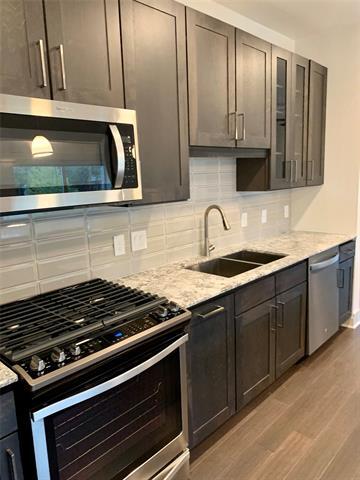 Building Photo - 5631 Belmont Ave