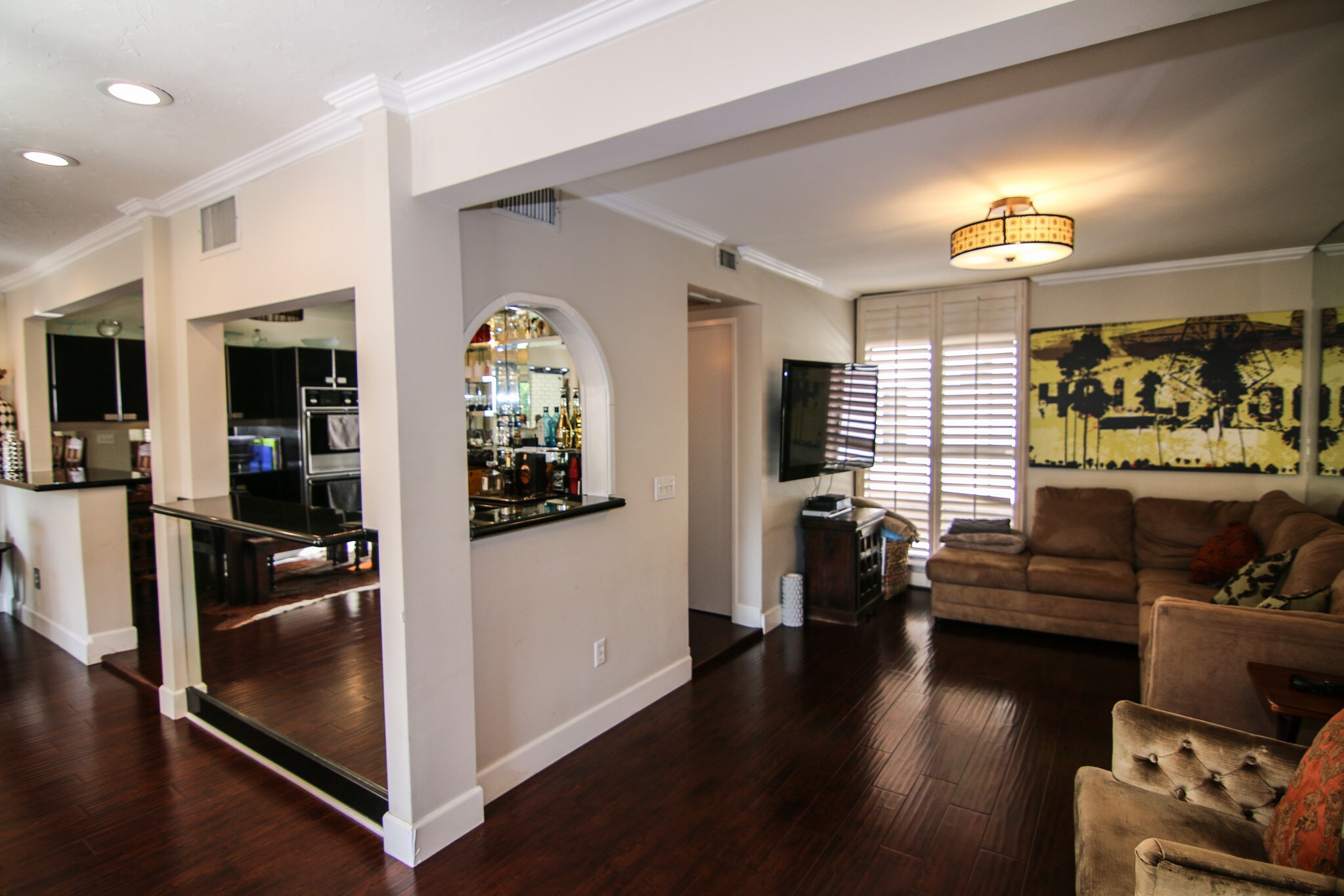 Building Photo - 5323 Coldwater Canyon Ave