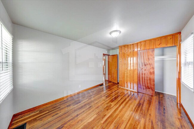 Building Photo - 3325 N Riley Ave