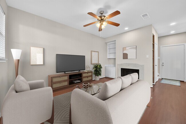 Primary Photo - 1103 Dulles Ave