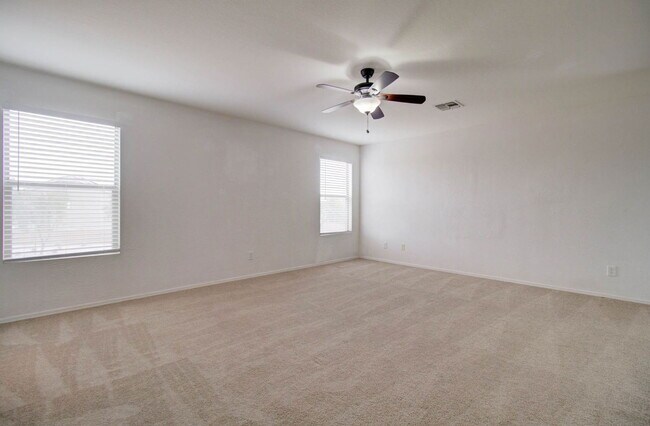 Building Photo - 5659 S 239th Dr