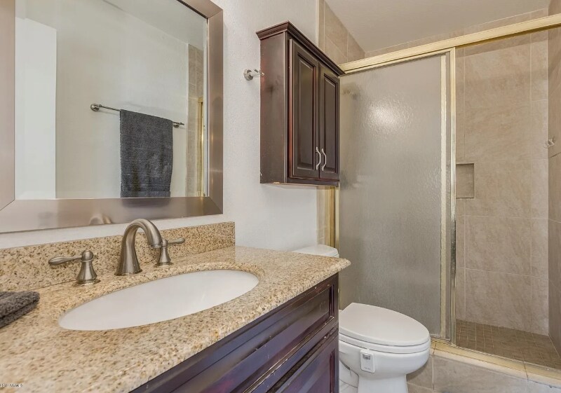 Building Photo - 2348 W Laurel Ln