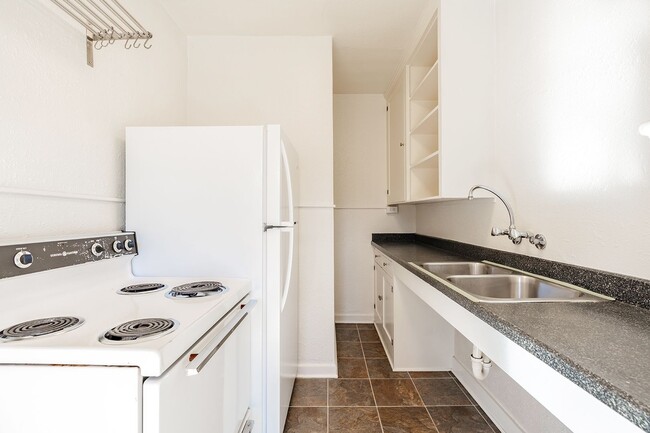 Building Photo - Roosevelt Apartments