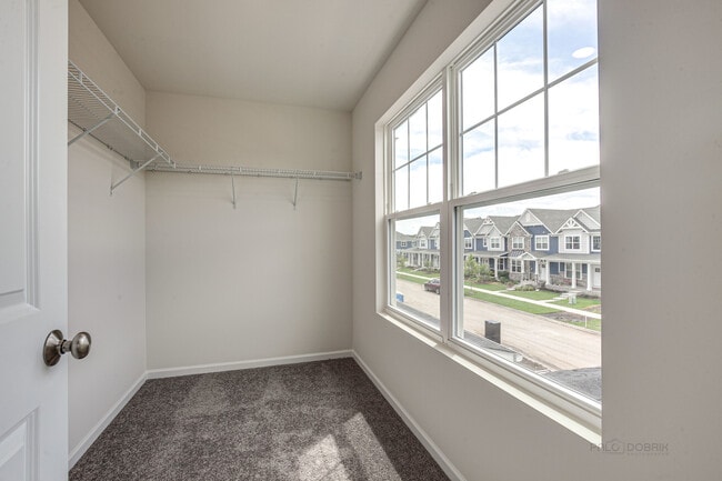 Building Photo - 264 Hoffmann Dr