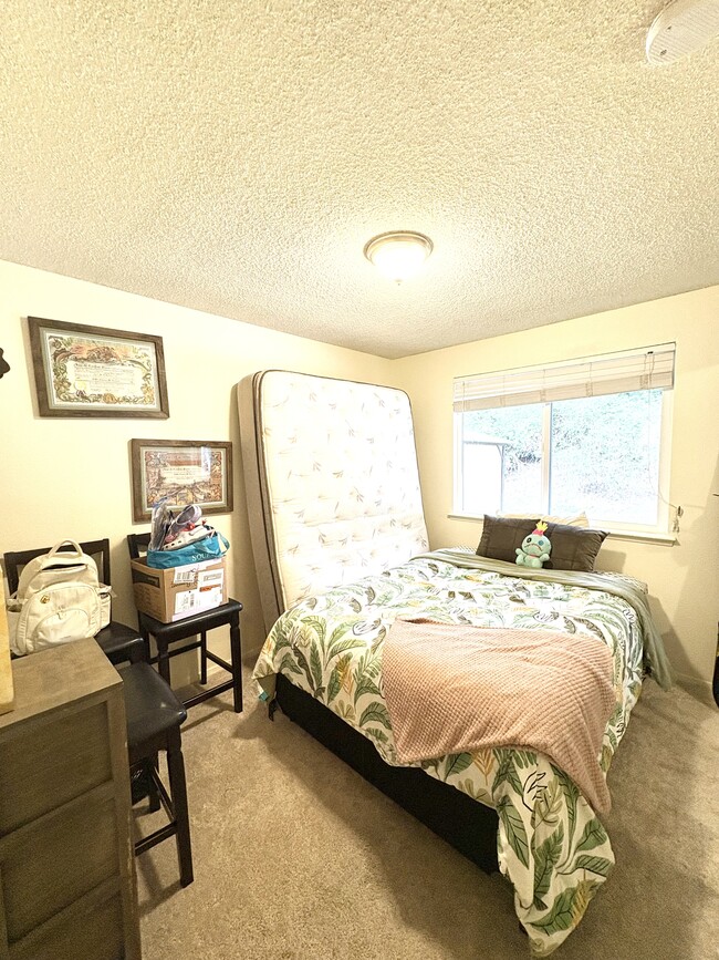 Building Photo - 13590 NW Coho Run