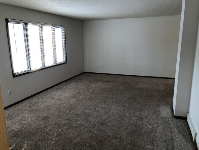 Building Photo - 3101 Westgate Dr S