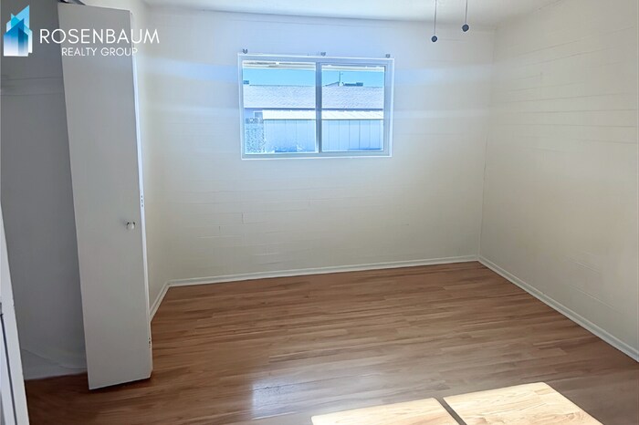 Building Photo - 10831 N 18th Ave