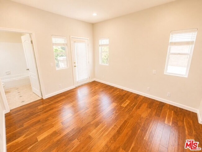 Building Photo - 7371 Westcliff Dr