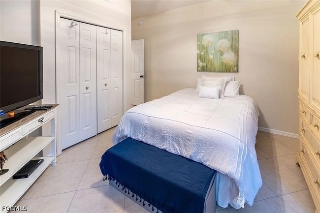 Building Photo - 23084 Lone Oak Dr