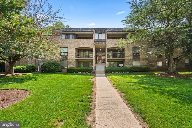 Building Photo - 435 Christopher Ave