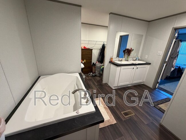 Building Photo - 2944 Jones Chapel Rd