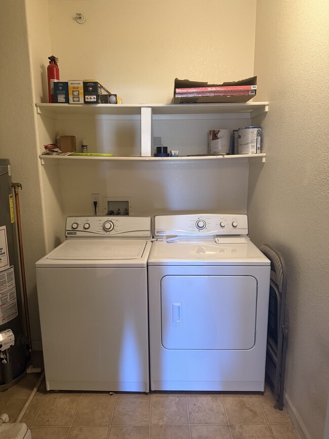 Building Photo - 9538 W San Juan Cir