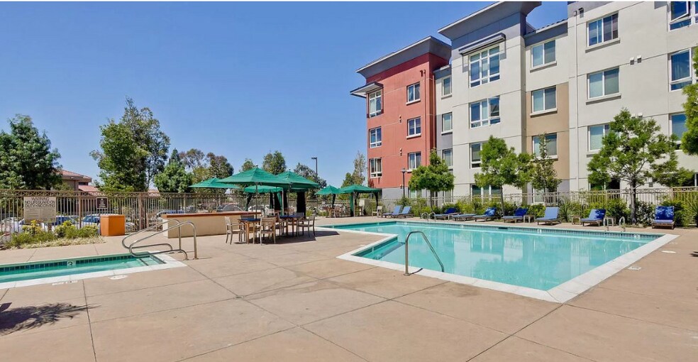 Building Photo - 1101 S Main St