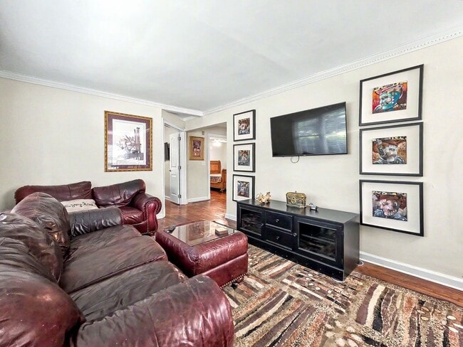 Building Photo - 2BR Home in West Midtown Near GA Tech and Shepherd Center! Furnished or Unfurnished.